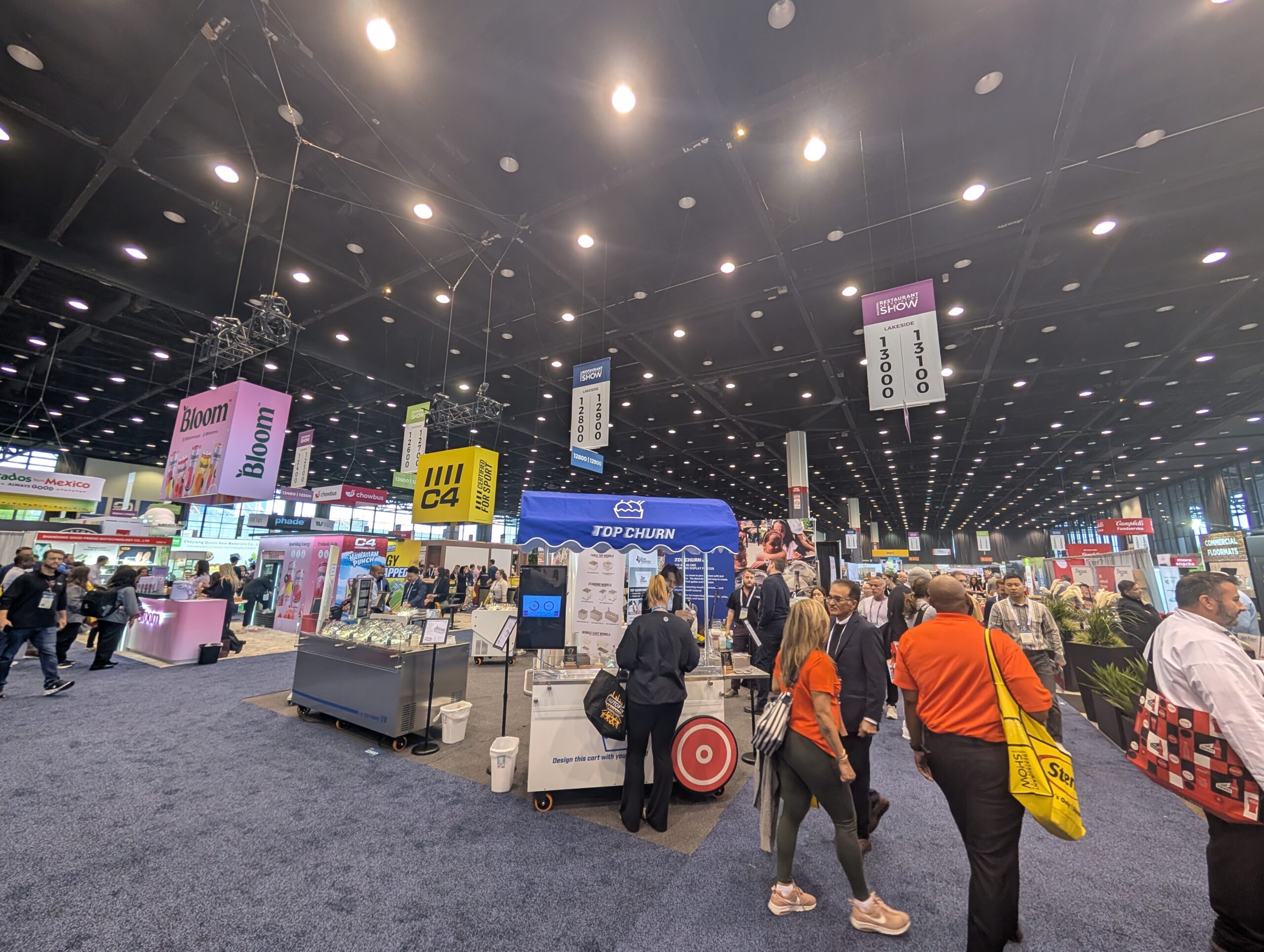 broad view of 25 national restaurant association show featuring Strutter window